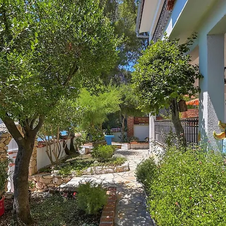 度假居 Donatella 扎达尔